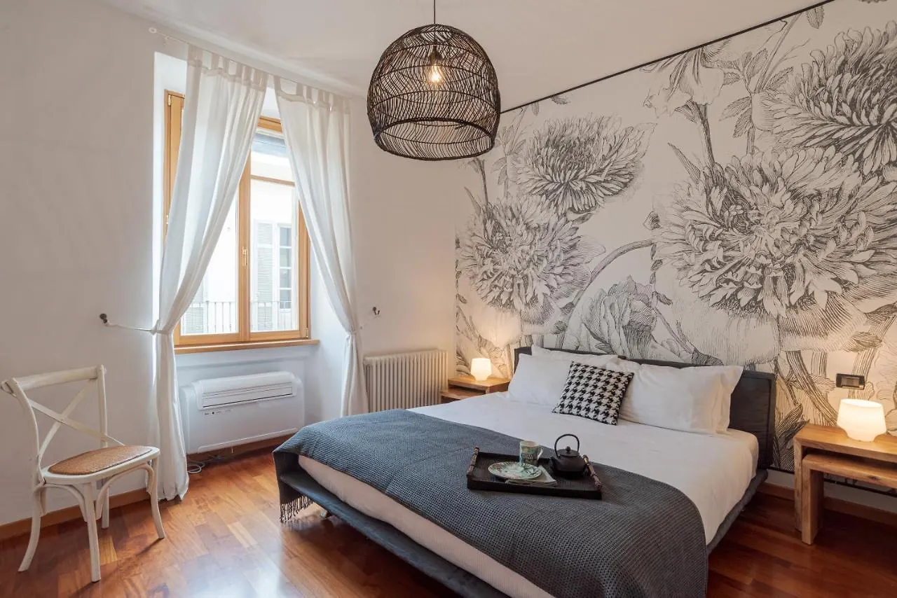 Apartment First & Urban Oasis - By Myhomeincomo Italien