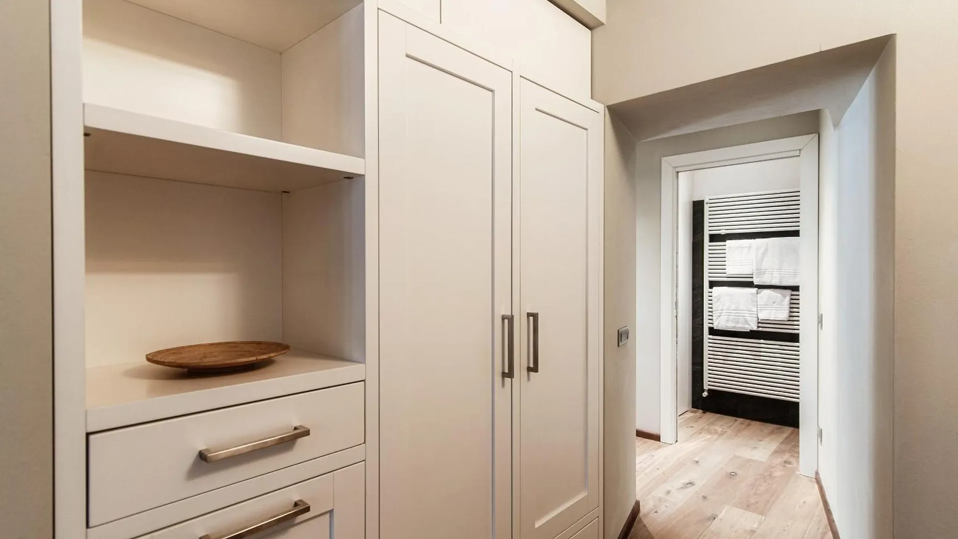 First & Urban Oasis - By Myhomeincomo Apartment Como